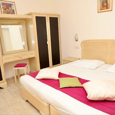 Appart Hotel Rodes Мезрая Экстерьер фото