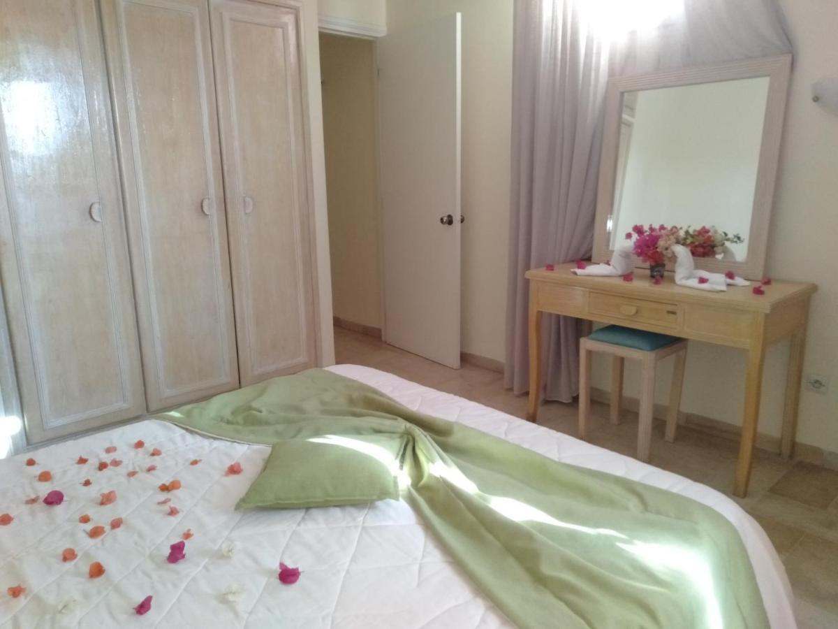 Appart Hotel Rodes Мезрая Экстерьер фото